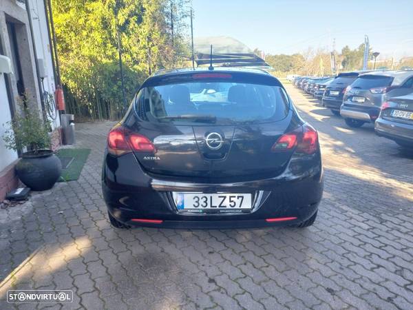 Opel Astra 1.3 CDTi Cosmo S/S 104g - 4