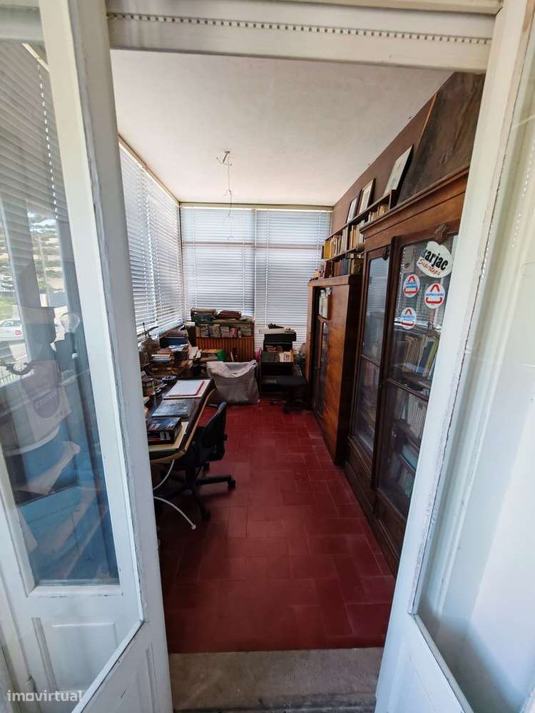 Moradia em bairro calmo de moradias - São João Estoril-37