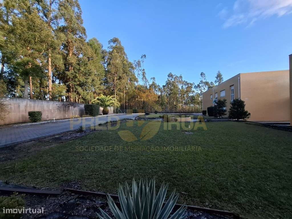 Excelente T2- Como Novo em Condominio fechado-18