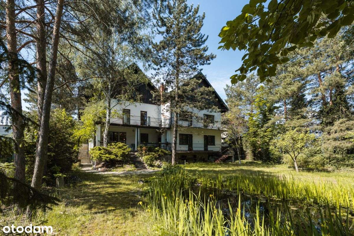 Przestronny dom dla rodziny z pięknym ogrodem-0