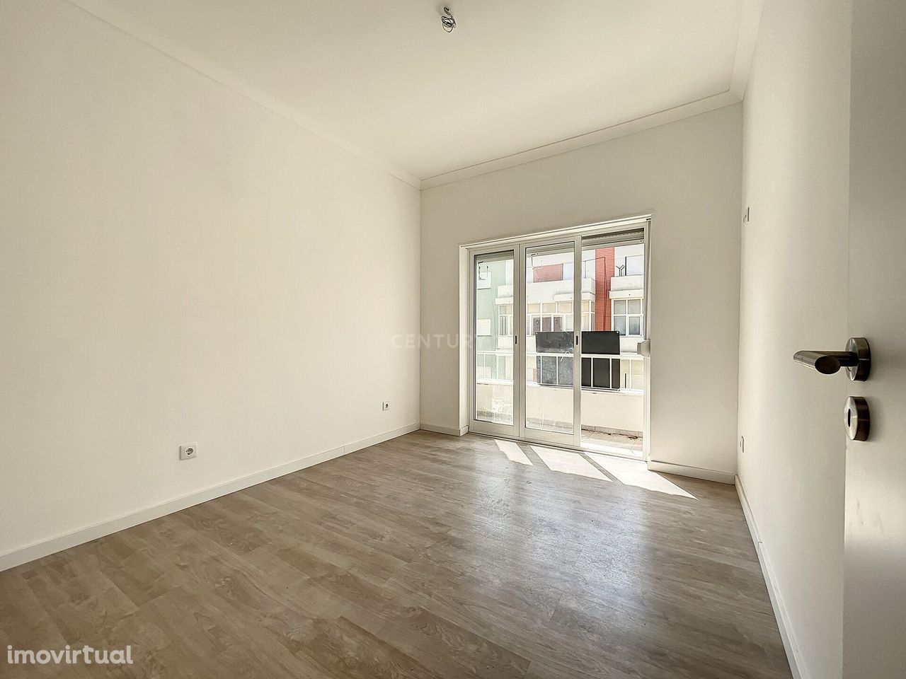 APARTAMENTO T2 REMODELADO, ALTO DO SEIXALINHO