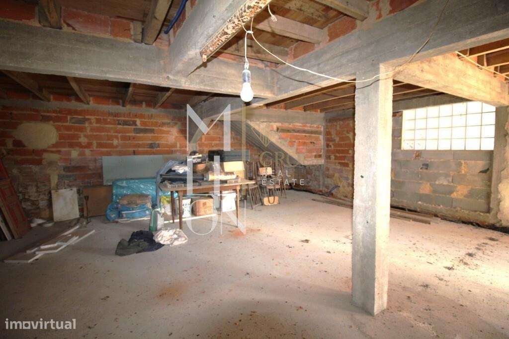 Moradia T3+1 no Troviscal – Totalmente Remodelada-10