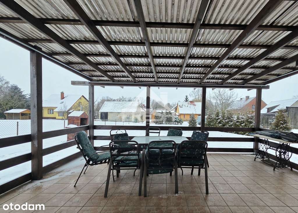 Dom w Bladowie z dużym ogrodem i tarasem-16