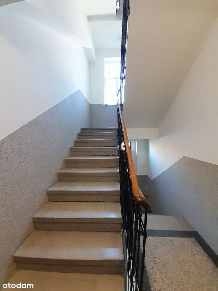 Na sprzedaż  atrakcyjne mieszkanie w pobliżu centrum.-12