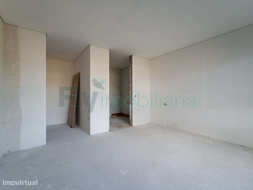 Apartamento T3 com excelente áreas em Lousada-17