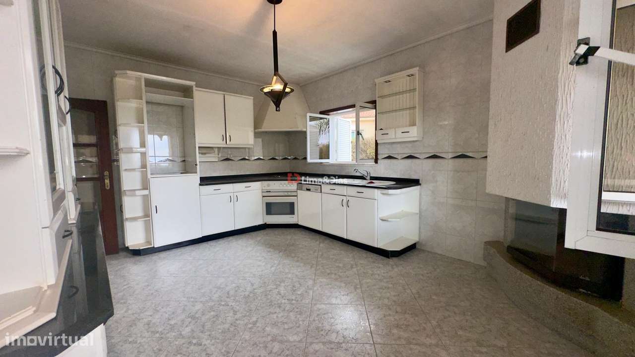 Moradia Isolada T4 Venda em Santa Maria da Feira, Travanca, Sanfins e-3