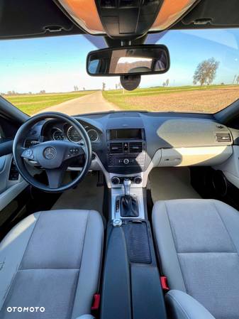 Mercedes-Benz Klasa C 180 T Kompressor Automatik BlueEFFICIENCY Special Edition - 7