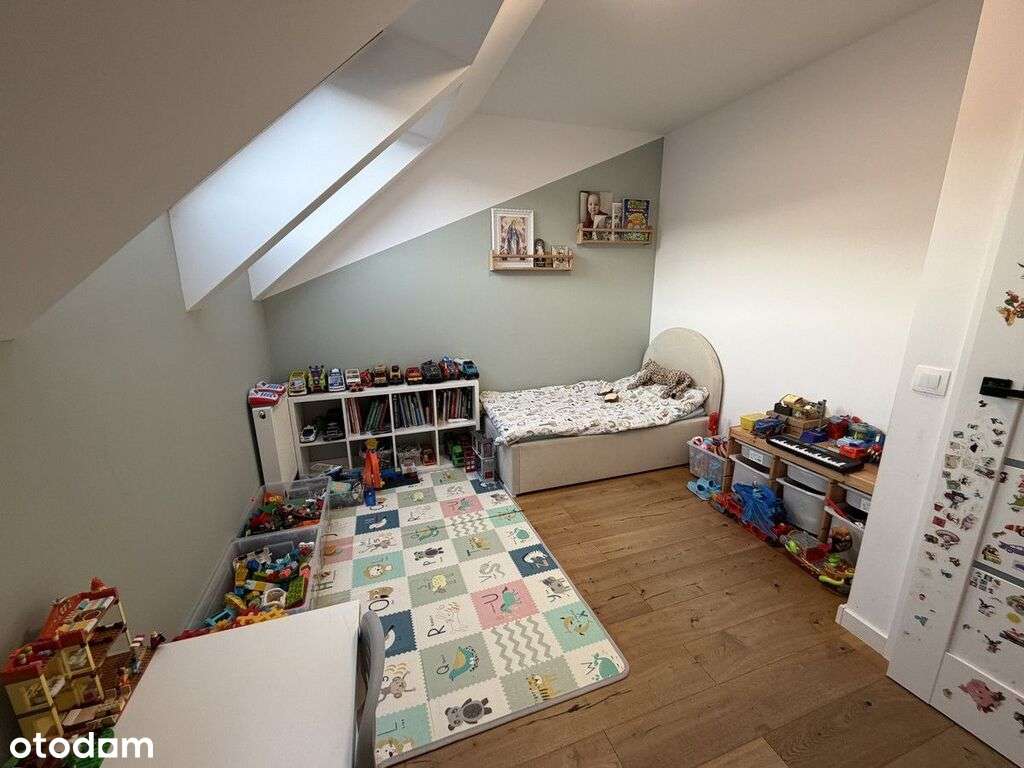 3 Pok 57m2 + Strych! Przy Lesie! Rumia-9