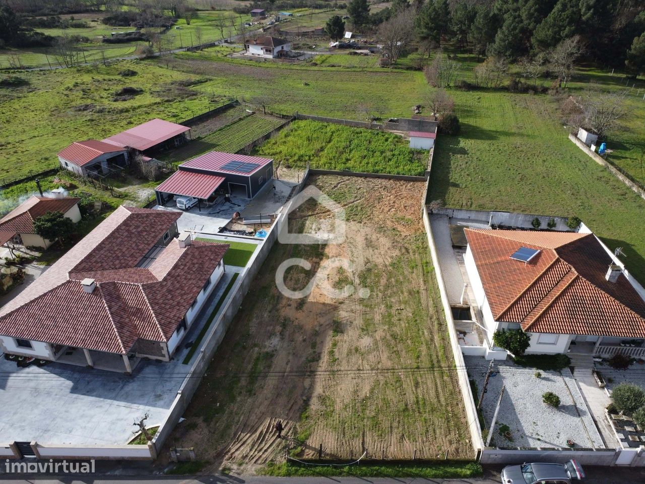 Terreno de 1192 m2 para construção de uma moradia unifamiliar