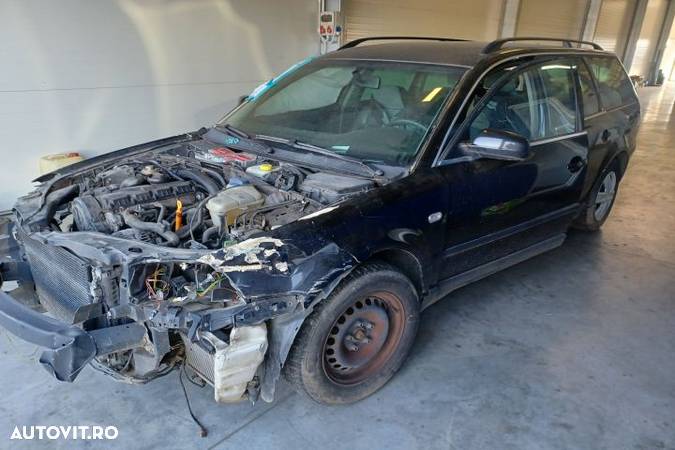 Macara geam fata dreapta electrica Volkswagen VW Passat B5.5 (facelif - 2