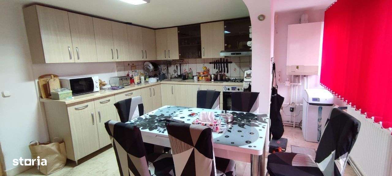 De inchiriat camere in casa recent renovata la curte - Imagine principală: 5/8