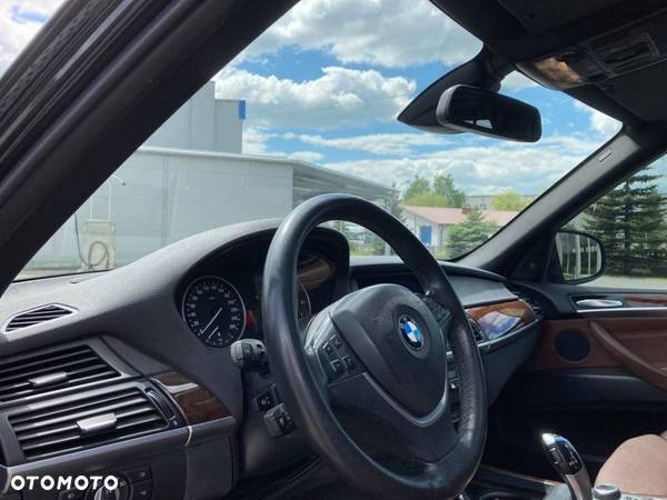 BMW X5 xDrive50i M Sport Edition - 9