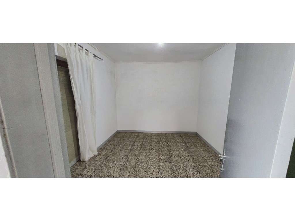 LOTE URBANO c/ 3 Moradias-11