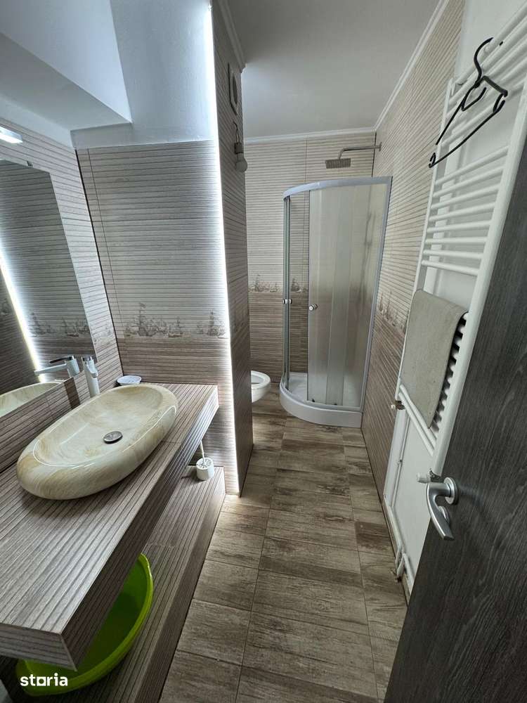 Apartament cu 4 camere garaj-1