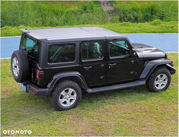 JEEP WRANGLER JK 2007-2018 TYLNY TUNINGOWY SPOILER ZE ŚWIATŁEM STOPU - 2