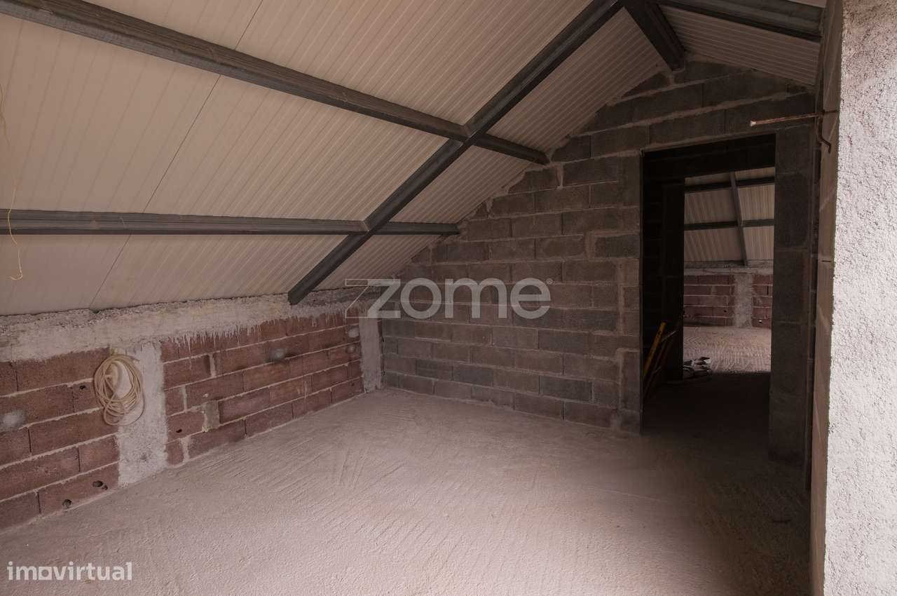 Moradia T5 em fase final de construção em Fornos de Algodres-8