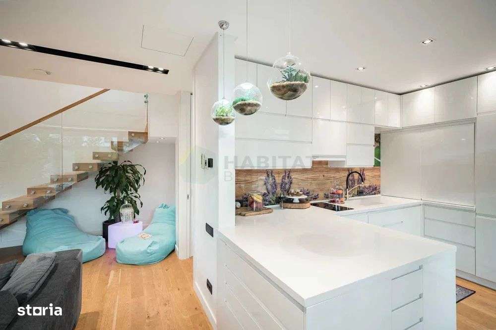 Vila care redefinește confortul – Design modern, vedere spre pădure Am - Imagine principală: 5/16