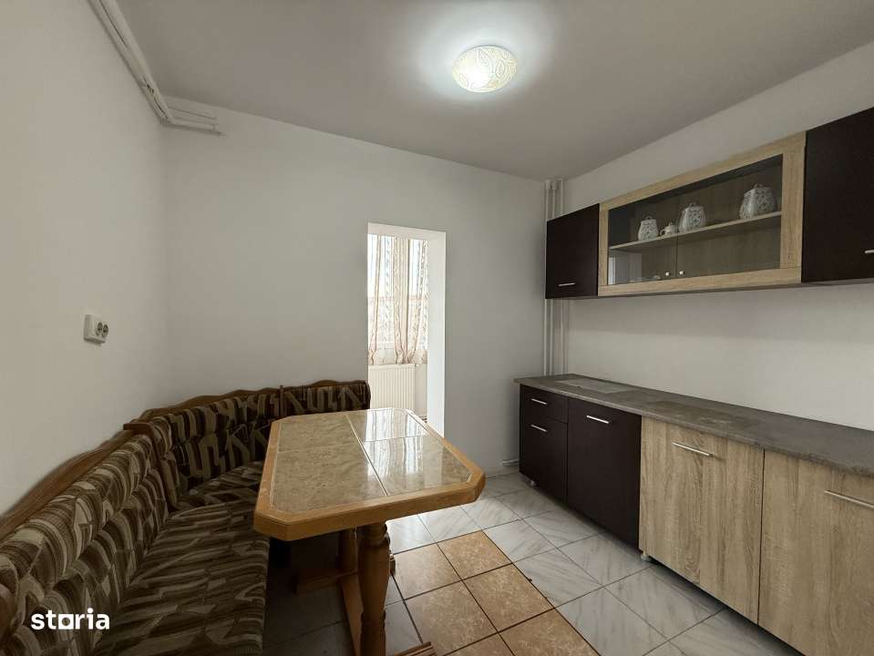 Apartament spatios, 50 mp utili, deomandat, etaj 2 - Lipovei - Imagine principală: 4/7