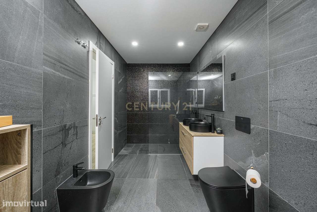 Moradia T4 + anexo T0 | Piscina Infinita | Estuário do Sado-44