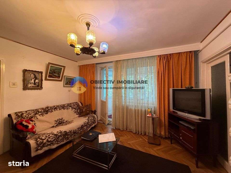 Apartament 3 camere de vanzare – Zona Centrala, Piatra Neamt - Imagine principală: 2/13