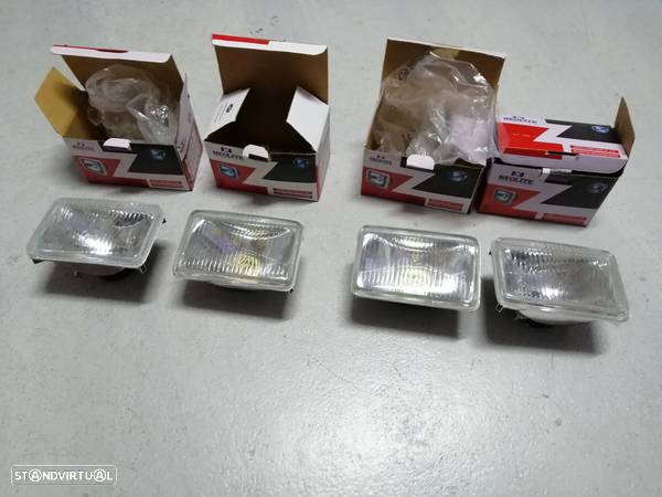 Kit de 4 faróis da frente Isuzu NKR Toyota Dyna 150 e 250 Datsun 720 - 2