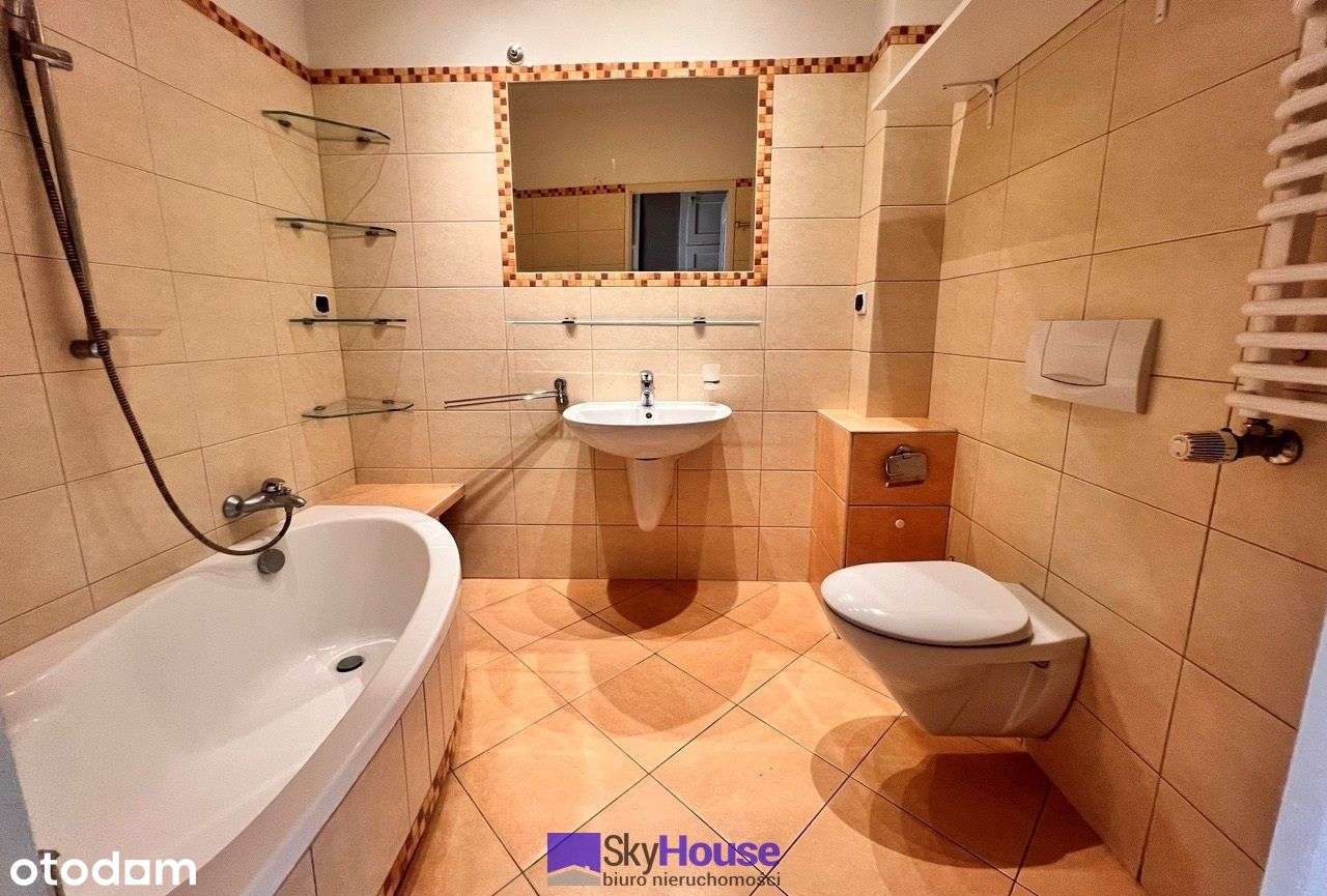 3-pokojowe w przedwojennej kamienicy w Centrum-11