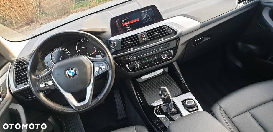 BMW X3 sDrive18d M Sport - 21