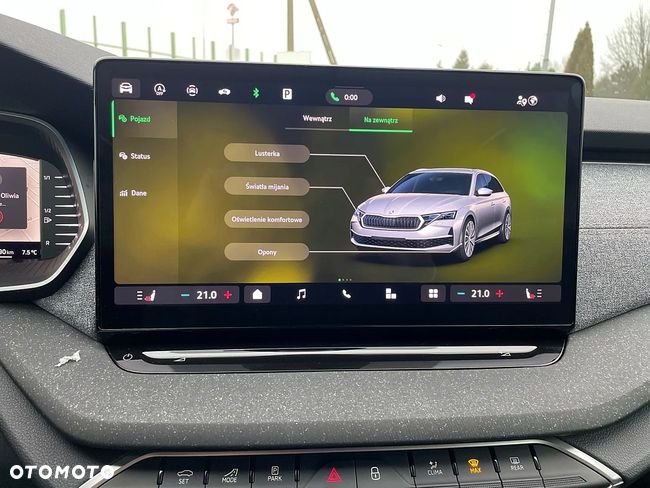 Skoda Octavia Combi Selection 1.5 TSI m-HEV 110 kW DSG, przebieg 3 tys.km