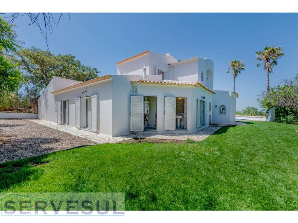 Moradia Deslumbrante de 2 andares com 274 m², composta por 4 quarto...-58