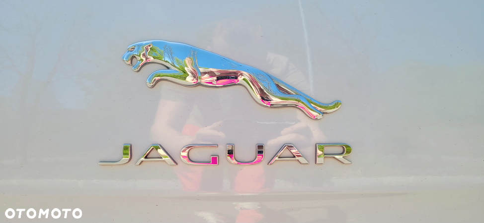 Jaguar XJ 3.0 T AWD LWB Premium Luxury - 10