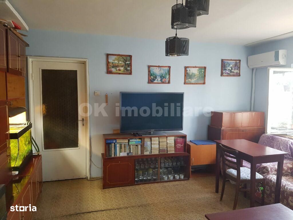 Apartament cu 2 camere etaj 3 semidecomandat