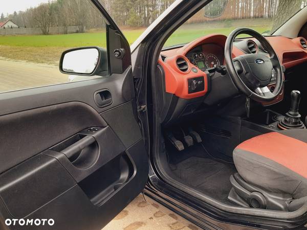 Ford Fiesta 1.3 Ambiente - 12