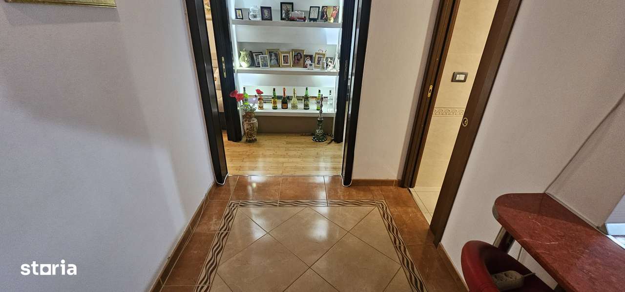 Apartament cu 2 camere decomandat zona Nicolina Catedrala Catolică et1 - Imagine principală: 5/10