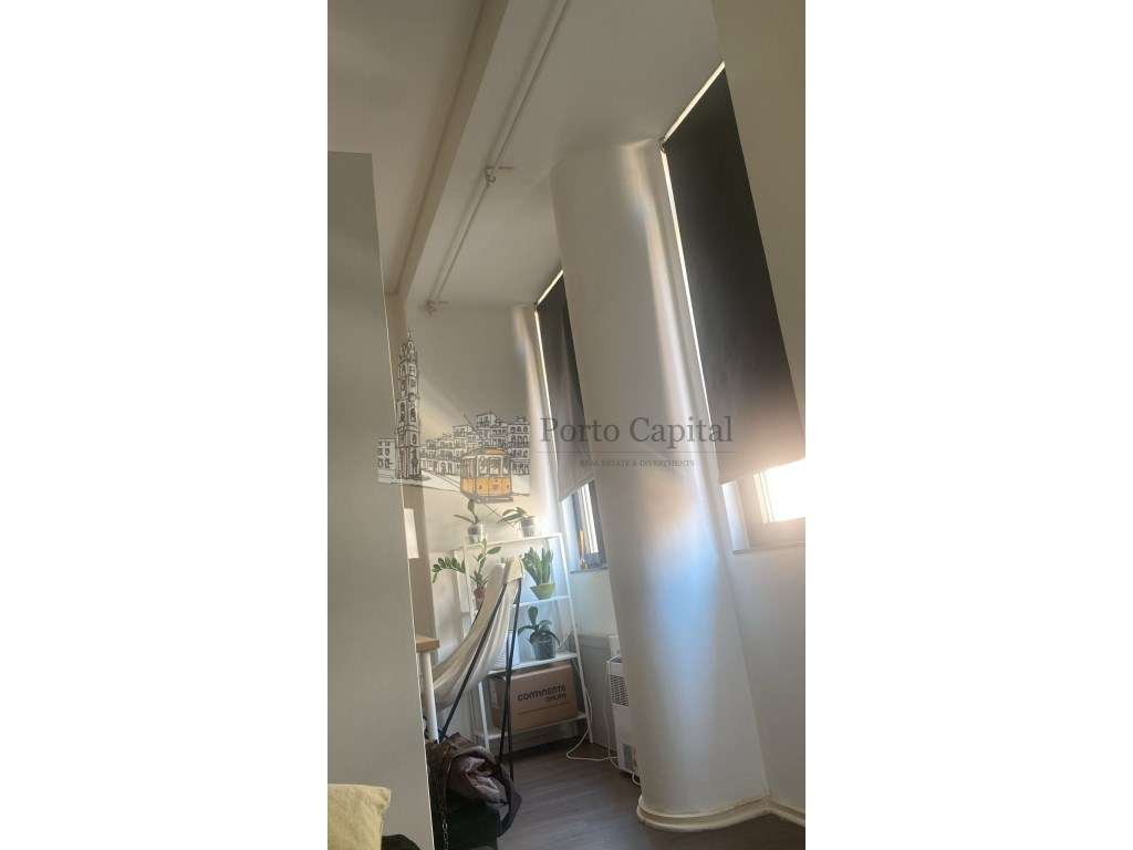 EXCELENTE APARTAMENTO T1 NO CENTRO DO PORTO PARA ARRENDAMENTO - Grande imagem: 4/20