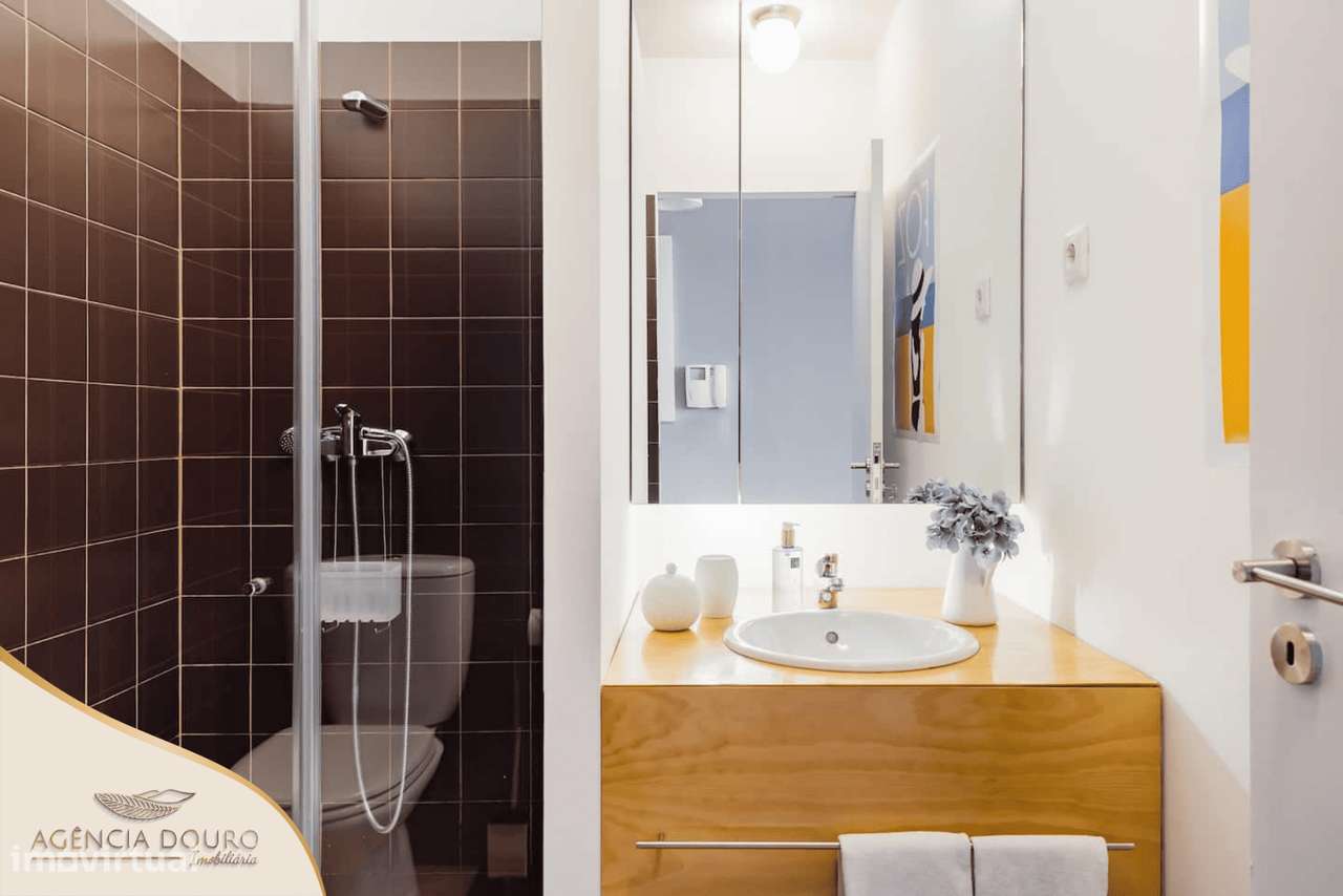 Apartamento T0 mobilado no centro histórico do Porto-9