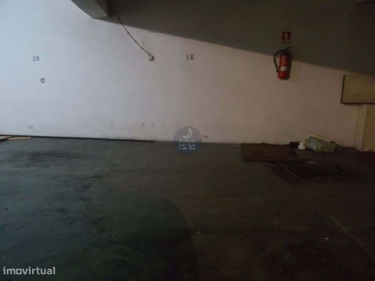 Lugar de Estacionamento Próximo do Shopping. - Grande imagem: 2/2