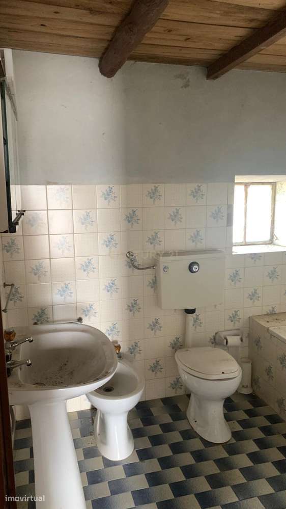Espaçosa Moradia em Villas Ruivas com Garagem-14