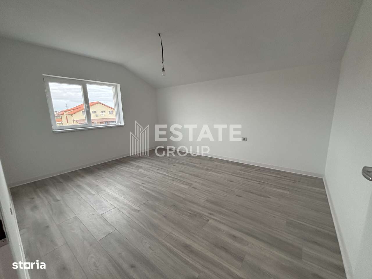 Casa individuala cu 5 camere in Mosnita Noua zona castel - Imagine principală: 4/14