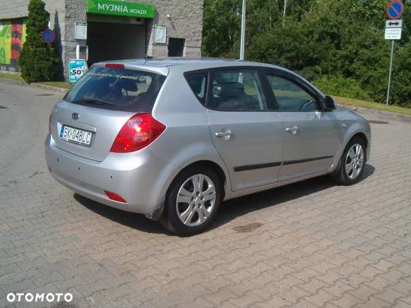 Kia Ceed - 6