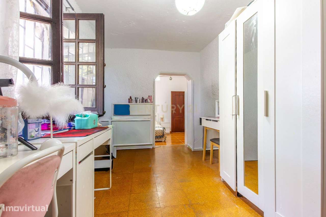 Moradia T2+1 com Anexo Independente, Garagem, Terraço e Adega – Quinta-22