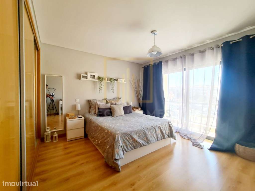 Apartamento T3 com Terraço e 3 WC, em Lagoa.-39