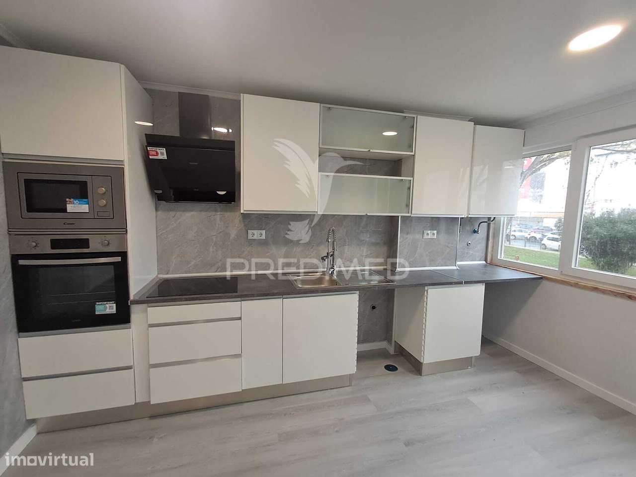 Apartamento T2 Totalmente Remodelado em Oeiras - Grande imagem: 3/27