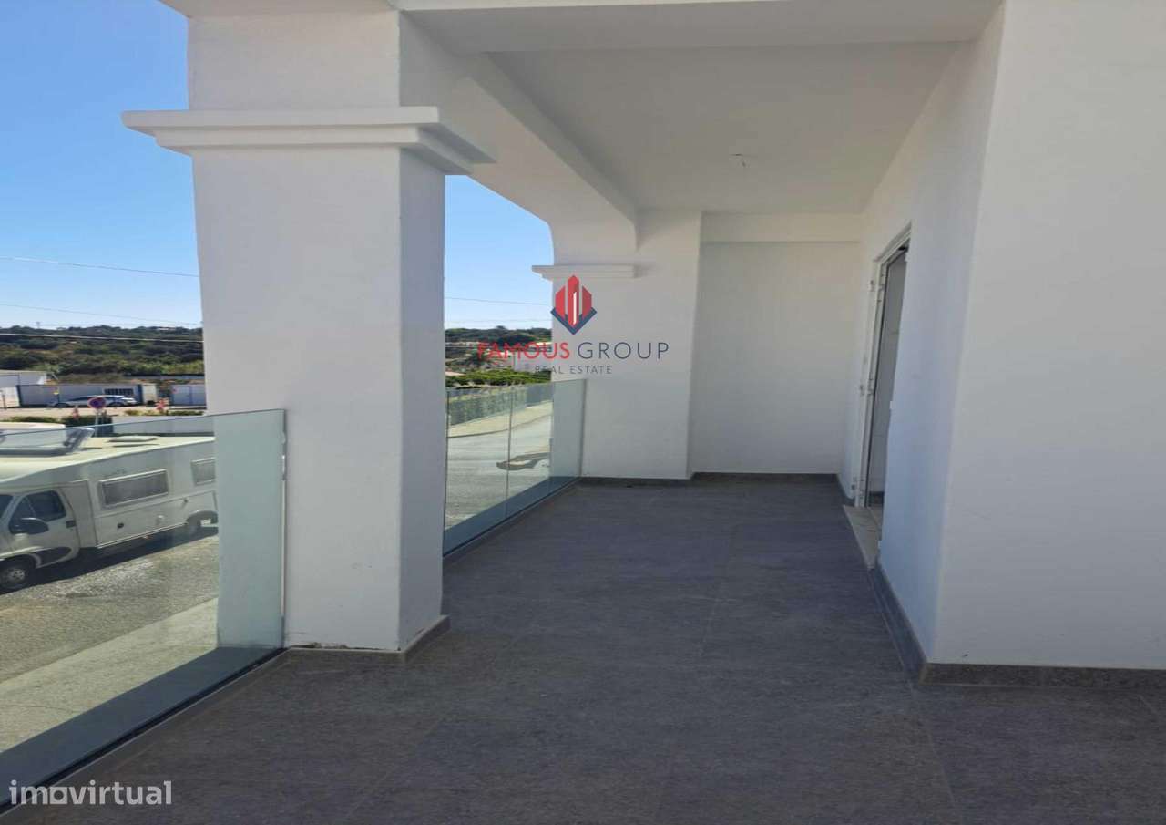 Moradia T5 totalmente remodelada - Montes de Alvor - Grande imagem: 4/14