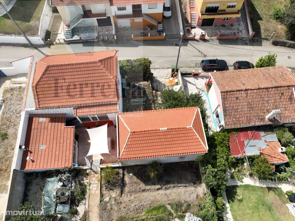 Moradia T2 em recuperação, Dois Portos, Runa!!-22