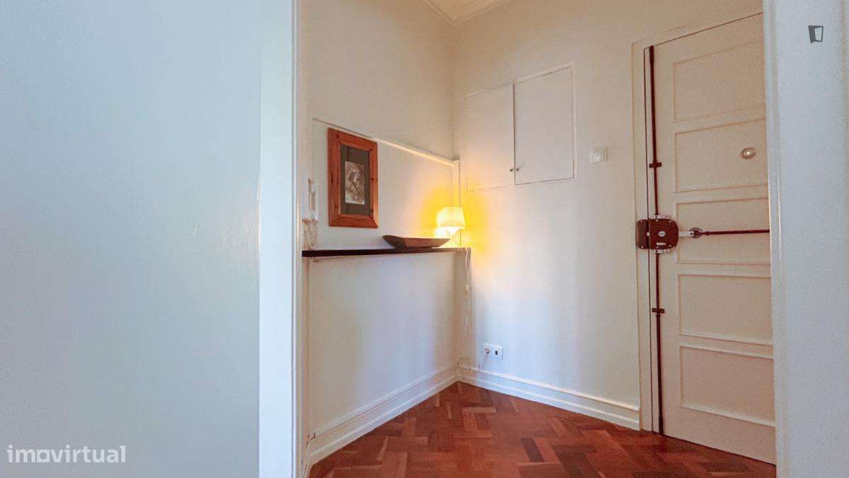 Quarto - localizado em Picoas Lisbon - Grande imagem: 5/8