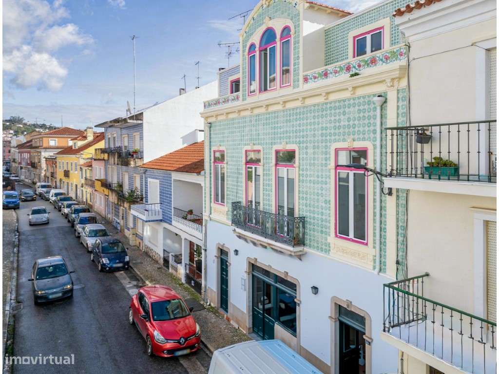 Edificio Claraval 123 T2 Em Alcobaca No Centro Historico