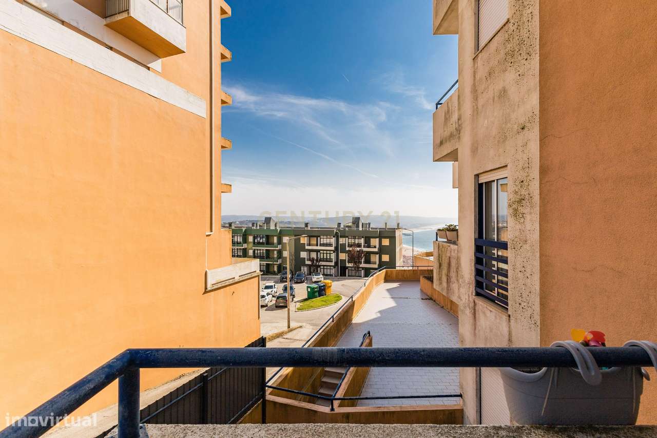 T2 na Nazaré com boas áreas e lugar de garagem-5