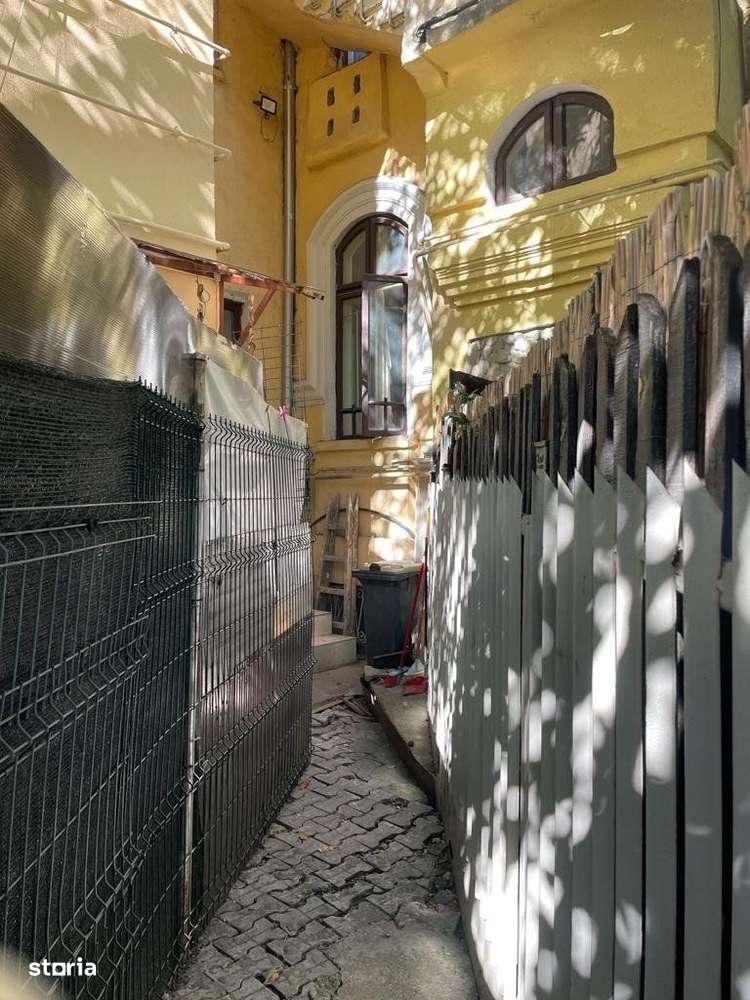 Apartament cu 4 camere - 82 mp - subsol - ULTRACENTRAL - Imagine principală: 4/20