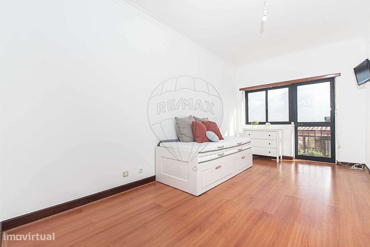 Apartamento T2 Duplex c/ terraço-18