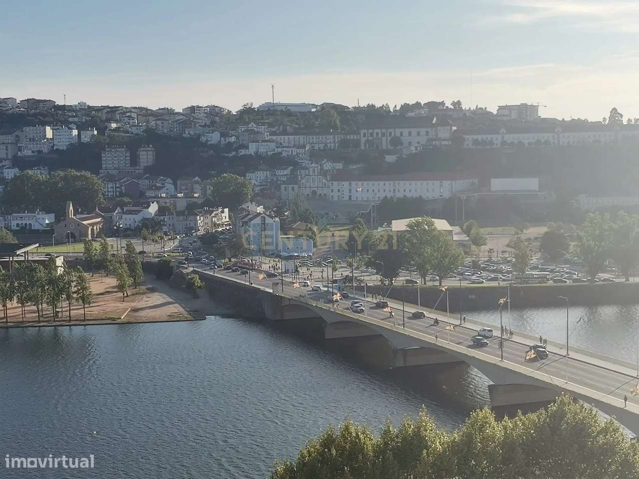 Prédio com vista soberba sobre o rio Mondego-19